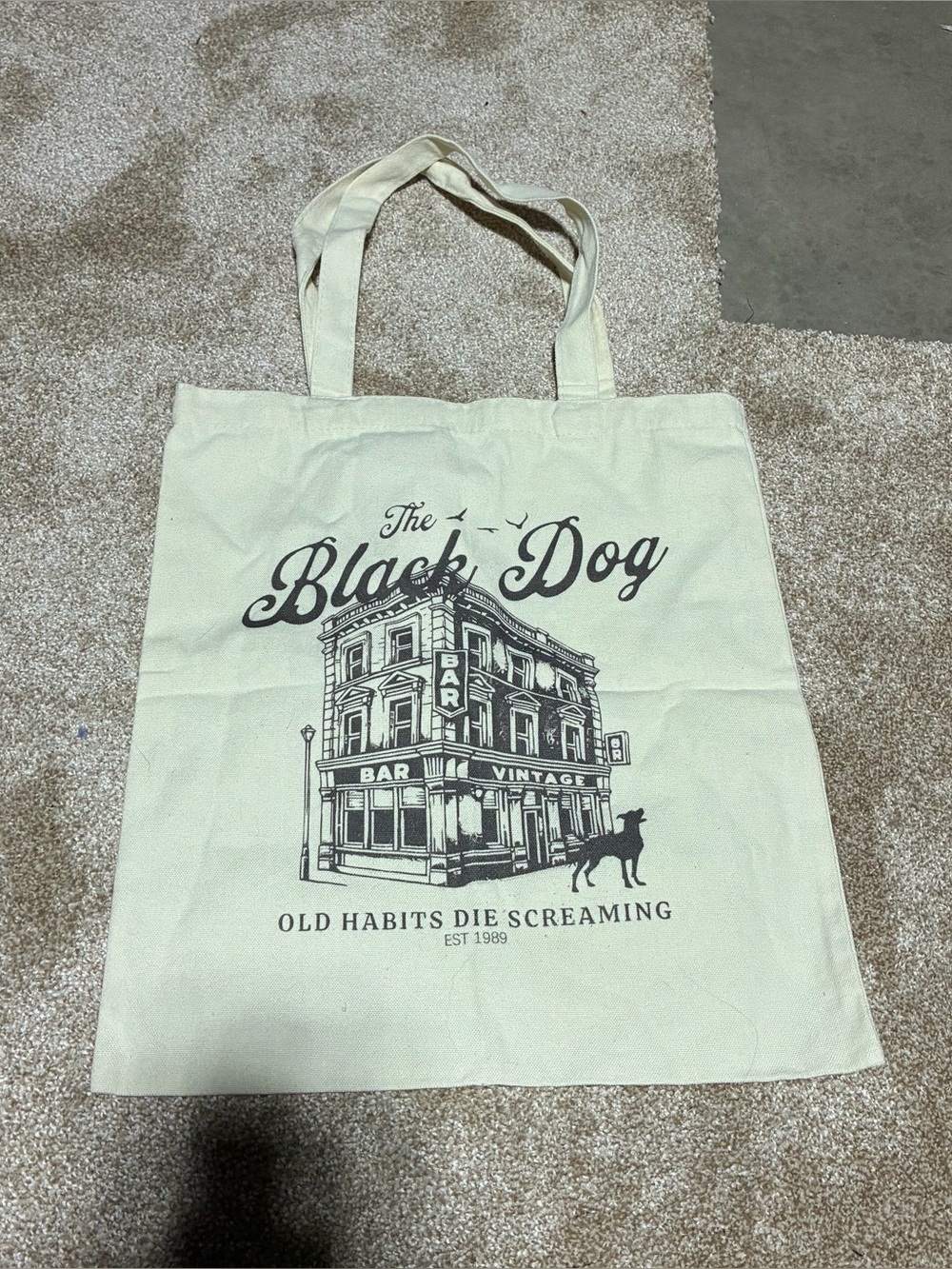 Taylor Swift The Black Dog tote bag